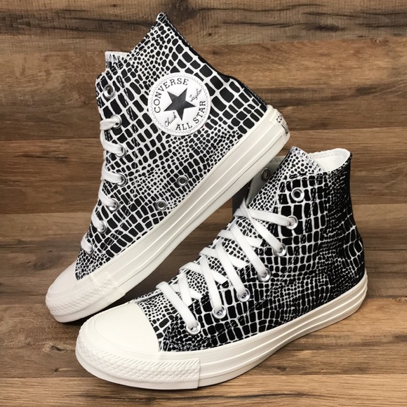 CONVERSE CTAS HIGH TOP BRAND NEW - Picture 13 of 15